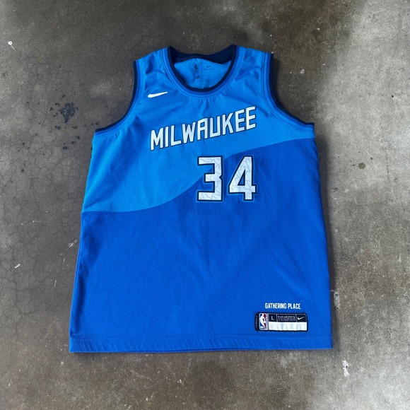Nike Other - Nike Jersey Kids Large Blue Excellent Milwaukee Bucks Giannis Antetokounmpo 34
